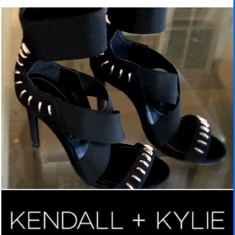 KENDALL KYLIE SIZE 8.5